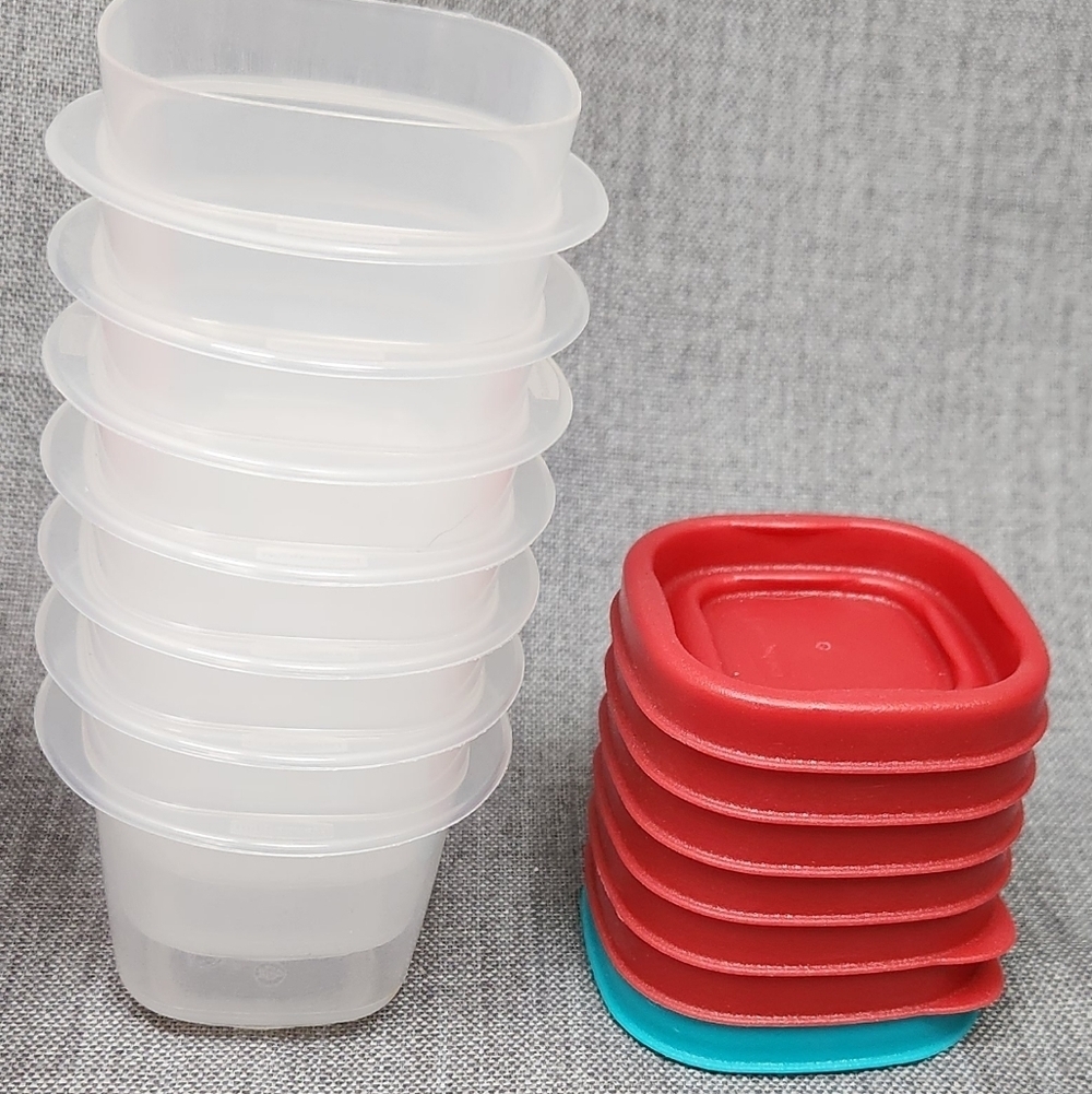Rubbermaid Red Square Easy Find Replacement Storage Containers - Picture 6 of 6